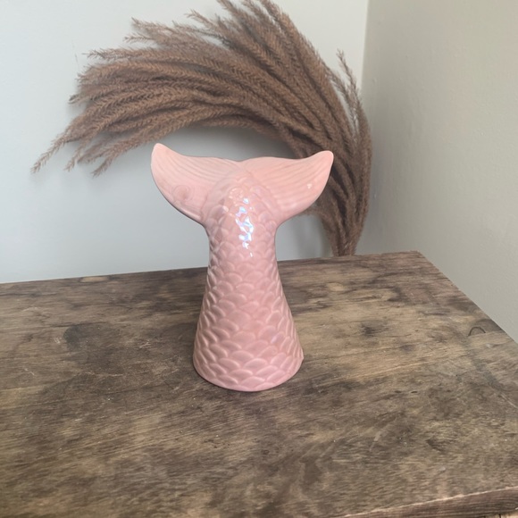 Pink Holographic Mermaid Tail Decor - Picture 5 of 6